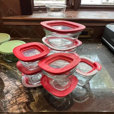 Rubbermaid, Pyrex & More Glass Storage Containers - Stackable (K-RG ...