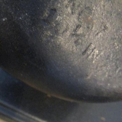 Made In USA No. 7 Cast Iron Dutch Oven