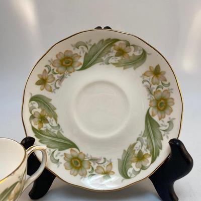 Vintage Duchess Bone China England Greensleeves Floral Pattern Teacup & Saucer