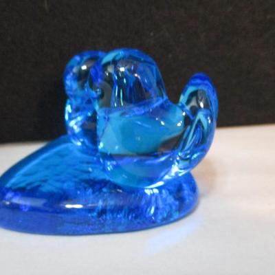 Leo Ward Blue Birds Glass Paperweight