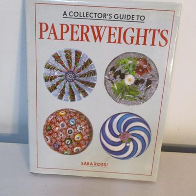 A Collectors Guide To Paperweights