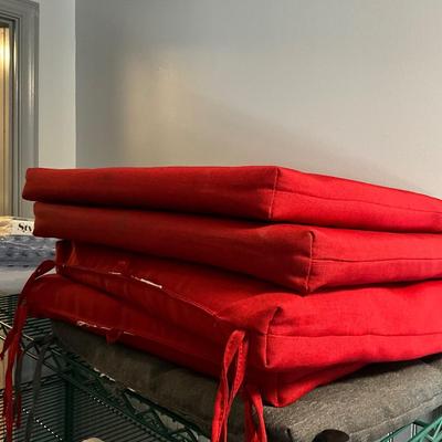 528 Lot of 5 Outdoor Cushions