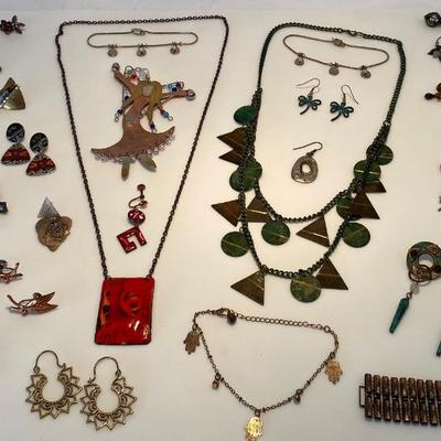 Assorted Jewelry/Accessories Lot
