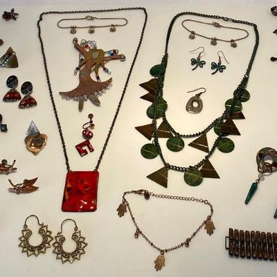Assorted Jewelry/Accessories Lot