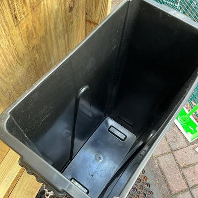 539 Large New Slim 23 Gal Waste Container