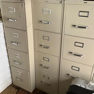543 Staples 4 drawer Filing Cabinet