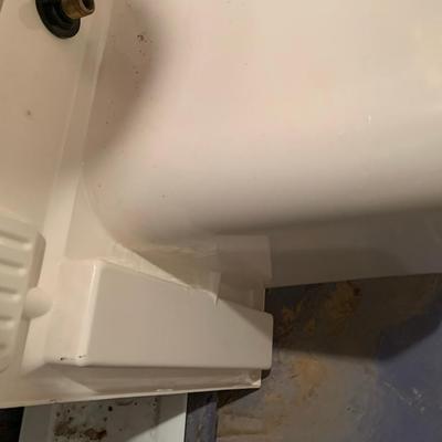 sink w faucet and drain