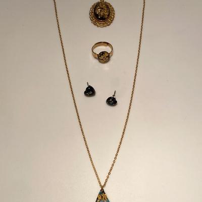The Gold Flake Jewelry Lot