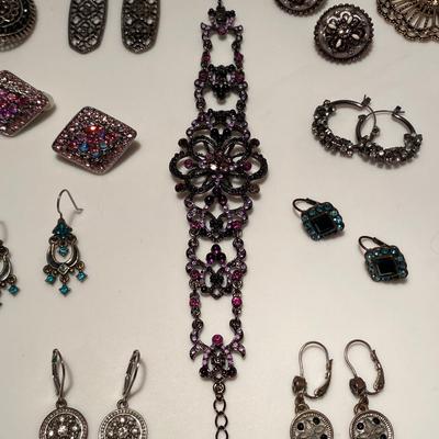 Bead and Rhinestone Jewelry/Accessories Lot