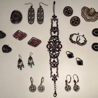 Bead and Rhinestone Jewelry/Accessories Lot