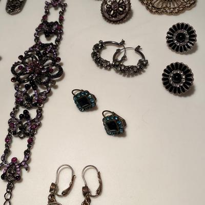 Bead and Rhinestone Jewelry/Accessories Lot