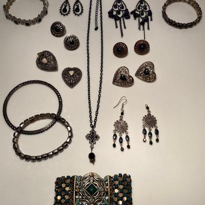 Bead and Rhinestone Jewelry/Accessories Lot #3