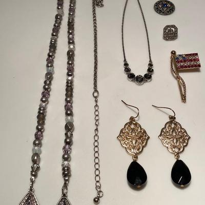 Bead and Rhinestone Jewelry/Accessories Lot #4