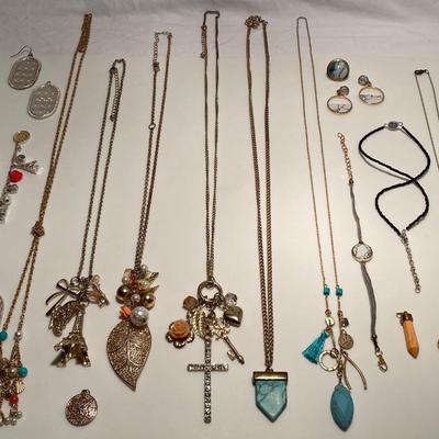 Assorted Jewelry/Accessories Lot #3