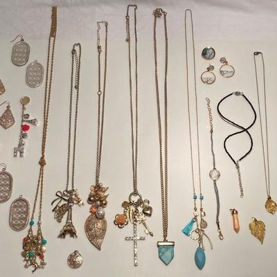 Assorted Jewelry/Accessories Lot #3