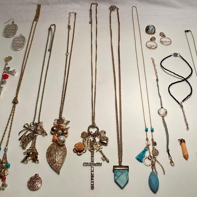 Assorted Jewelry/Accessories Lot #3