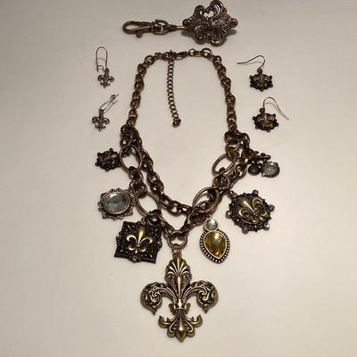 The Fleur De Lis Jewelry/Accessories Lot