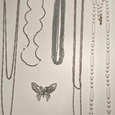 The Sarah Coventry Silver Tone Jewelry/Accessories Lot