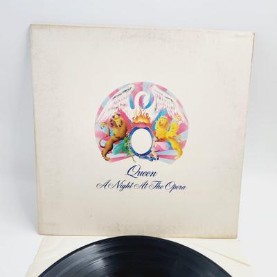 QUEEN A NIGHT AT THE OPERA LP ALBUM