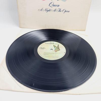 QUEEN A NIGHT AT THE OPERA LP ALBUM