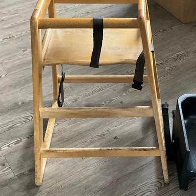 597 Wooden Commercial High Chair
