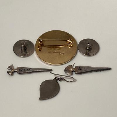Collection of Signed Laurel Burch Jewelry/Accessories Lot #3