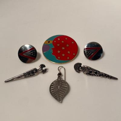 Collection of Signed Laurel Burch Jewelry/Accessories Lot #3