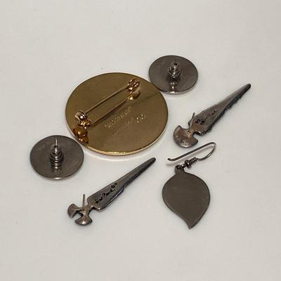 Collection of Signed Laurel Burch Jewelry/Accessories Lot #3