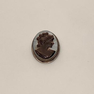 Antique Silver and Mother of Pearl Cameo Pun/Brooch