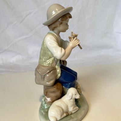 1987 Lladro Pastorcillo Flautisto