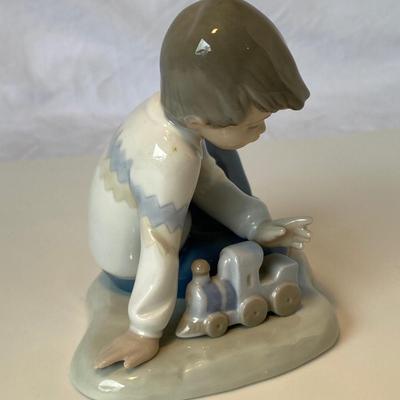 1987 Lladro Figurine