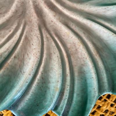 Vintage West Coast Pottery Footed Shell / Leaf Dish