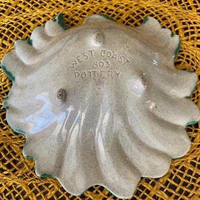 Vintage West Coast Pottery Footed Shell / Leaf Dish