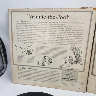 WINNIE THE POOH READ BY MAURICE EVANS LP ALBUM DUO