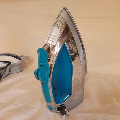 Steam Iron with Board and Storage Racks (LR-CE)