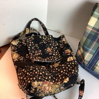 Lot 985 Ladies Casual L L Bean and Vera Bradley Handbags / Tote
