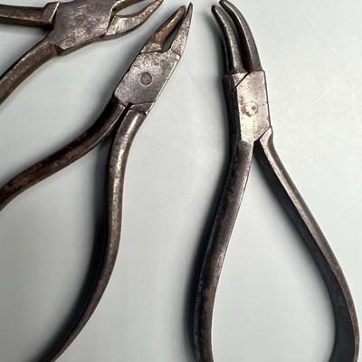 Antique Late 19th Century Metal Dentist Contouring Thin Nose Pliers