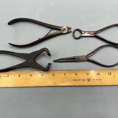Antique Late 19th Century Metal Spring Handle Dentist Tooth Extractor Pliers