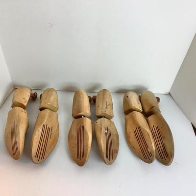 Lot. 993 Three Sets of Vintage Wooden Shoe Tree Stretchers