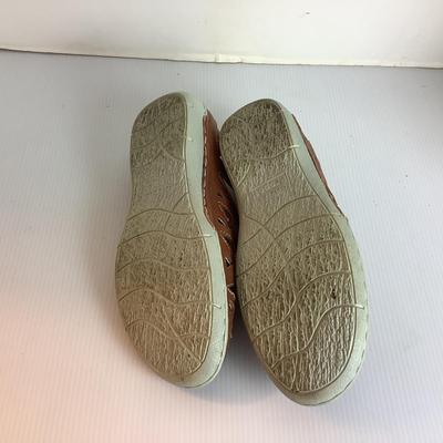Lot 995 PropÃ©t Cameo Leather Upper Shoes ( size 8.5 )