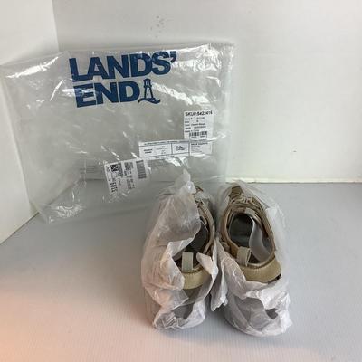 Lot 997  NEW IN PACKAGE Landsâ€™ End All Weather Closed Toe Sandle ( size 9 )