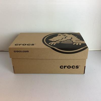 Lot 1035 Crocs Duet Busy Day Skimmer Nautical Navy/White ( size 8W )