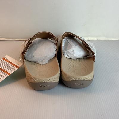 Lot 1045 NEW with TAG Crocs Ella, Comfortpath Sandal, Hazelnut/Mushroom Relaxed Fit ( size 8 )