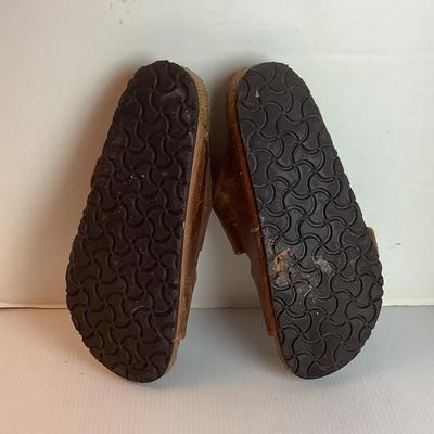 Lot 1048 Brown Leather Arizona Birkenstock Sandal ( size 38 )
