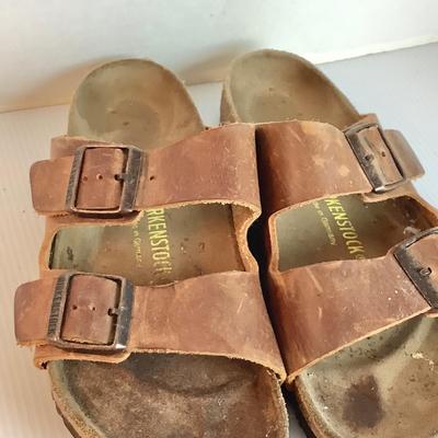 Lot 1048 Brown Leather Arizona Birkenstock Sandal ( size 38 )