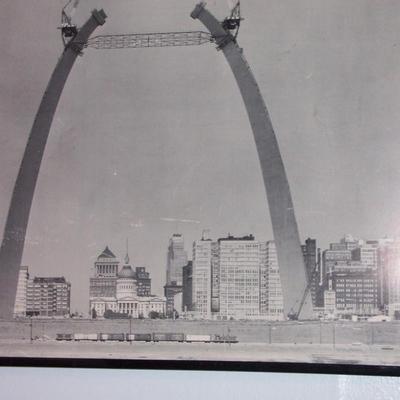 print of arch being completed plastic frame