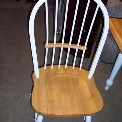 table w 4 chairs solid wood sturdy w butterfly leaf