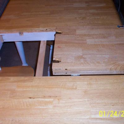 table w 4 chairs solid wood sturdy w butterfly leaf