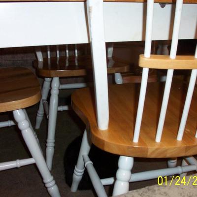 table w 4 chairs solid wood sturdy w butterfly leaf