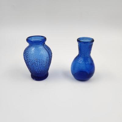 BEAUTIFUL COLBALT BLUE SMALL GLASS VASES
